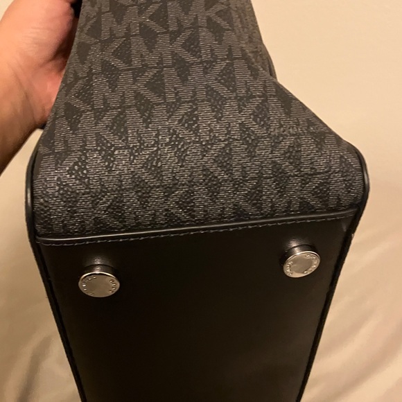 Michael Kors Black Marilyn Tote Bag - Picture 9 of 14